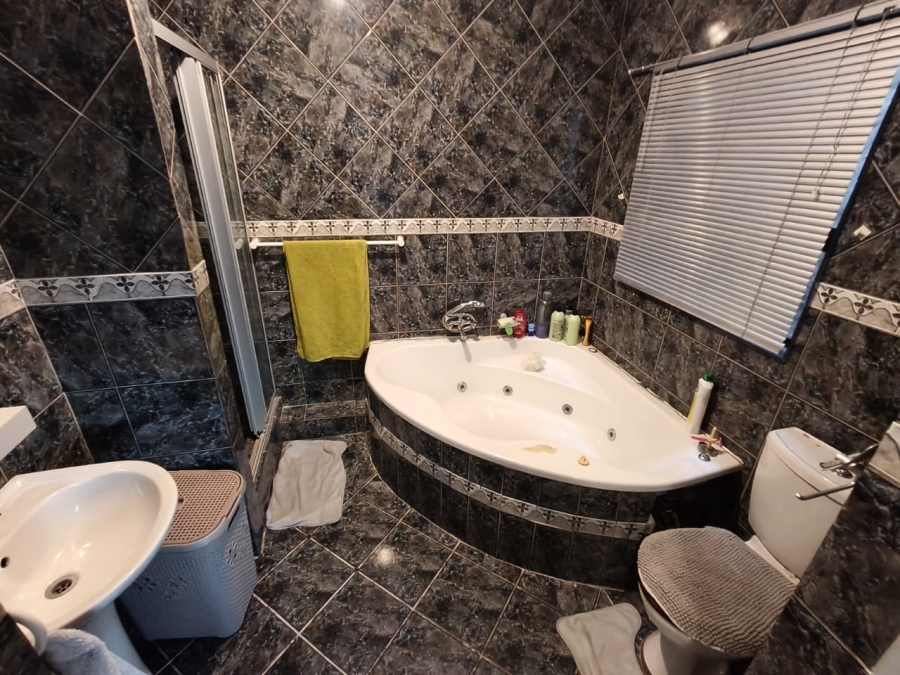 3 Bedroom Property for Sale in Cashan North West